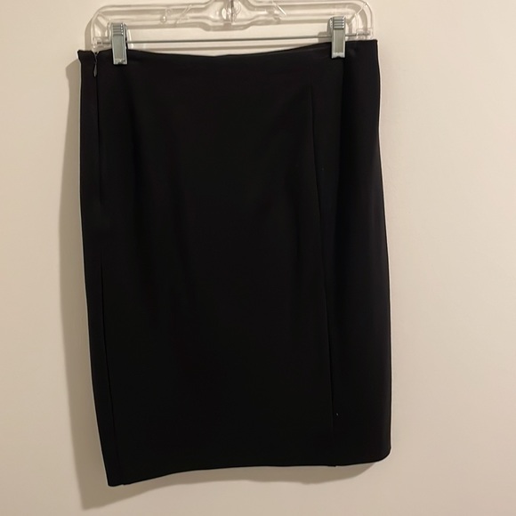 DVF | EUC Black Pencil Skirt - Picture 3 of 4